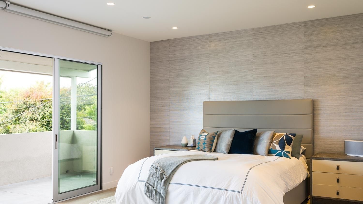 Modern bedroom